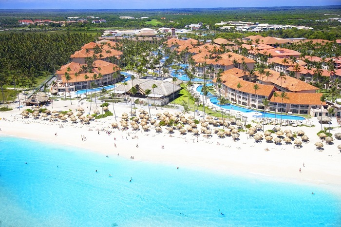 Грандіозний курорт в Домініканській республіці, який вважається найкращим по всій країні. 