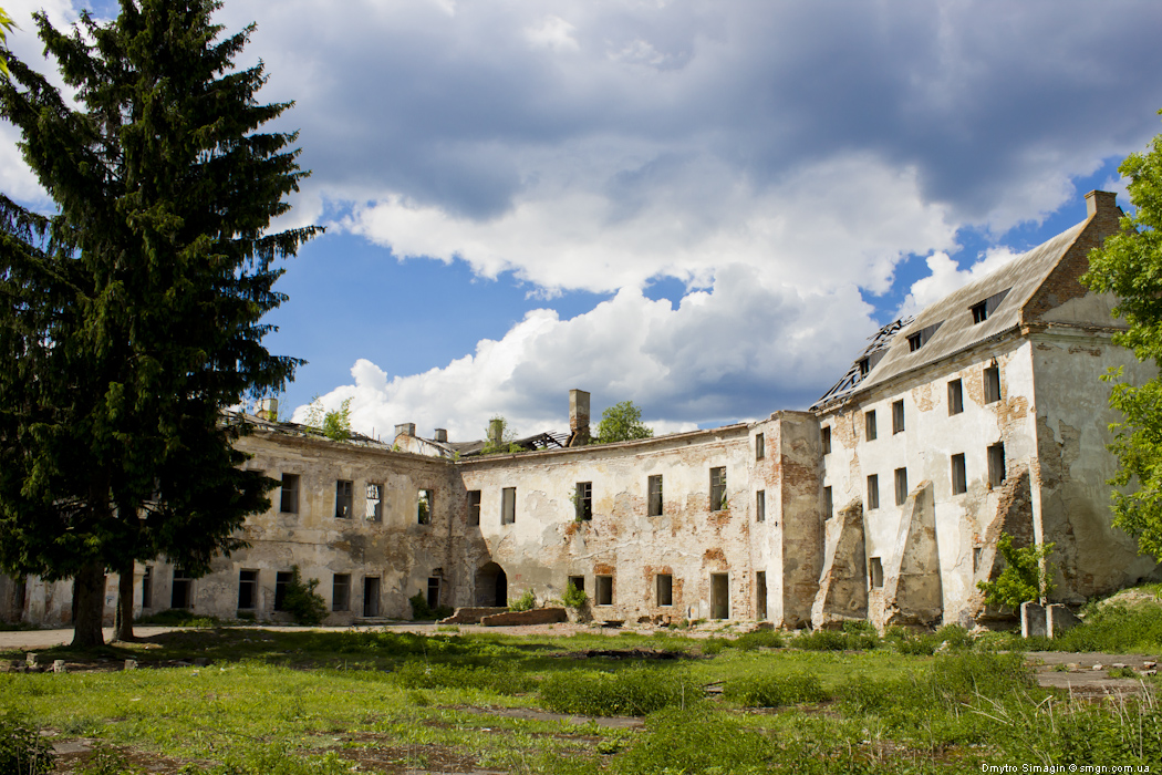 Клеванський замок, розташований у західній частині смт Клевань, що в Рівненському районі Рівненської області.