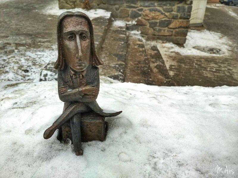 Як в Ужгороді 27 міні-скульптурок творять велику історію - фото 16