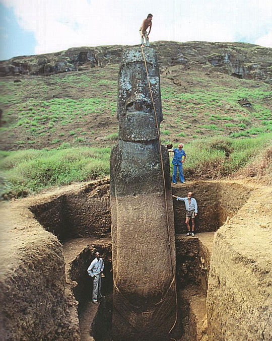 Розгадана таємниця статуй Моаї з острова Пасхи: у статуй є тіла. (2)
