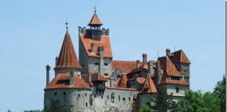 Славнозвісний румунський замок Бран. Замок Графа Дракули. (13)