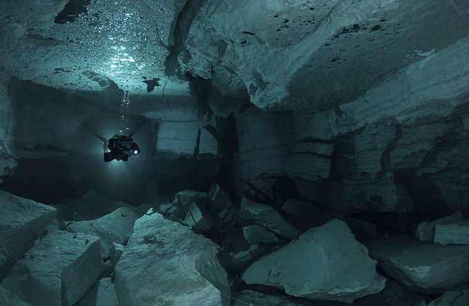 Ординська печера в Росії (1)
