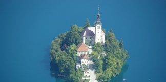 Церква на озері Блед в Словенії (5)