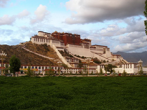 Головний символ Тибету і Лхаси - Палац Потала