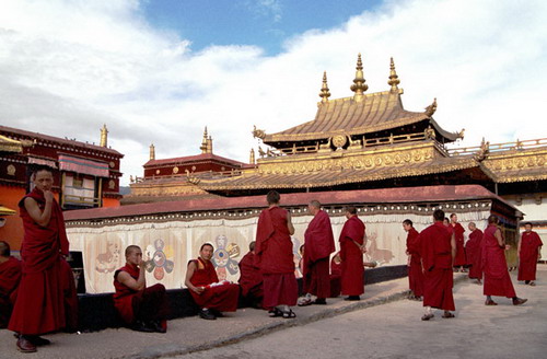 Храм Джоканг