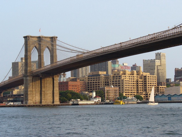 Бруклінський міст - один із символів Нью-Йорка (13)