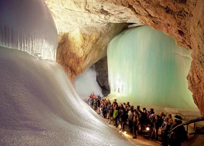 В гостях у Снігової королеви: The Eisriesenwelt - найбільша крижана печера (3)