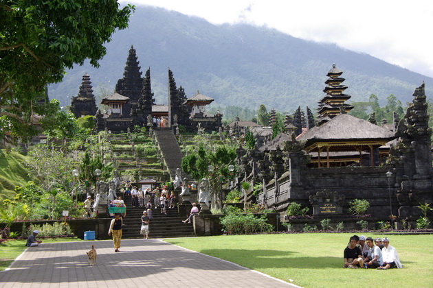 Храм Пура Бесакіх на Балі (9)