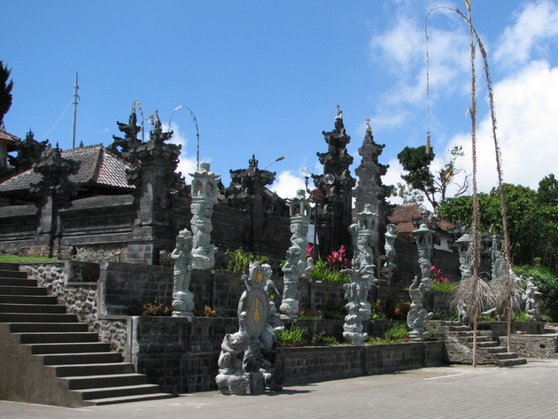 Храм Пура Бесакіх на Балі (14)