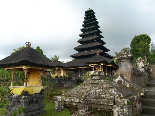 Храм Пура Бесакіх на Балі (10)