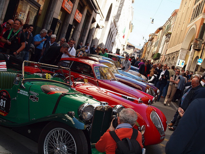 Mille Miglia 2012 - фестиваль старовинних автомобілів (22)