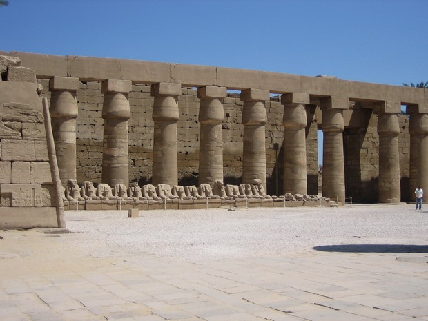 Карнакський храм