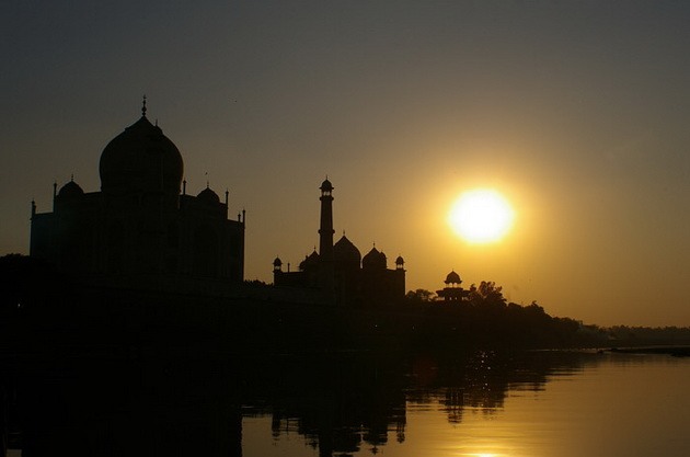 Тадж-Махал - «перлина Індії», «восьме диво світу», одна з найкрасивіших будівель у світі (1)