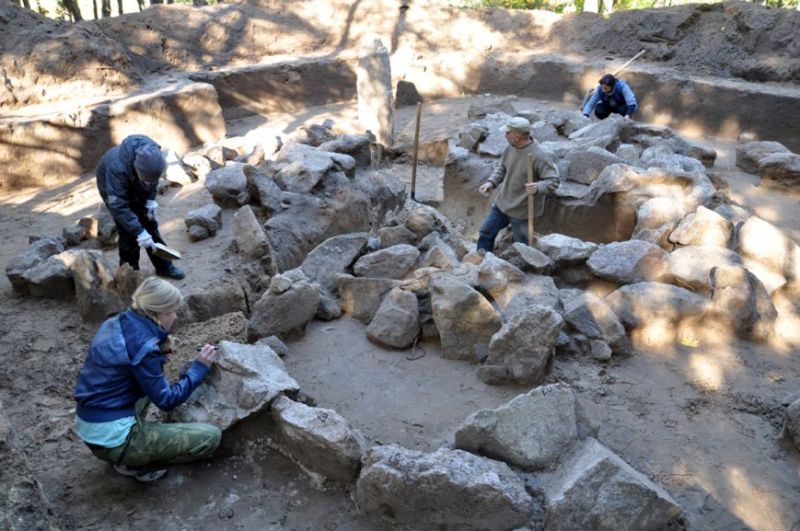 Розкопки кургану, знайденого у 2013 році фото: Михаїл Криволапов