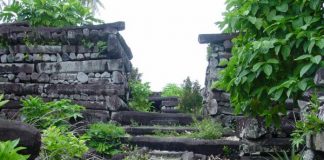 Таємниця стародавнього кам'яного міста Нан ​​Мадол (1)