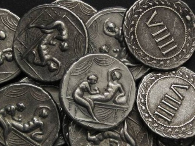Стародавні монети з сексуальними сценами (1)