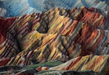 Ландшафт Денксія, кольорові гори в Китаї (1)