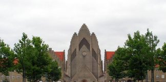 Церква Грундтвіга і її оригінальна архітектура, Данія (1)