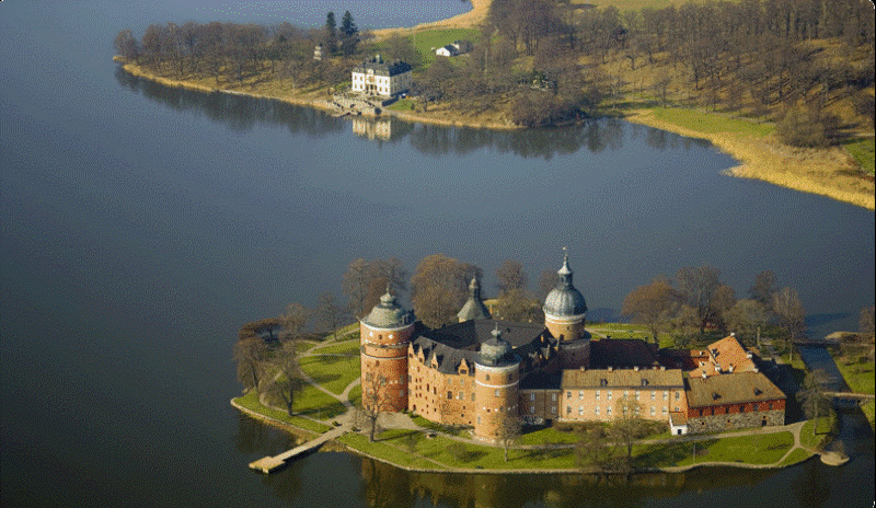 Старовинний замок Гріпсгольм, що на березі мальовничого озера Малар, Швеція (фото) (1)