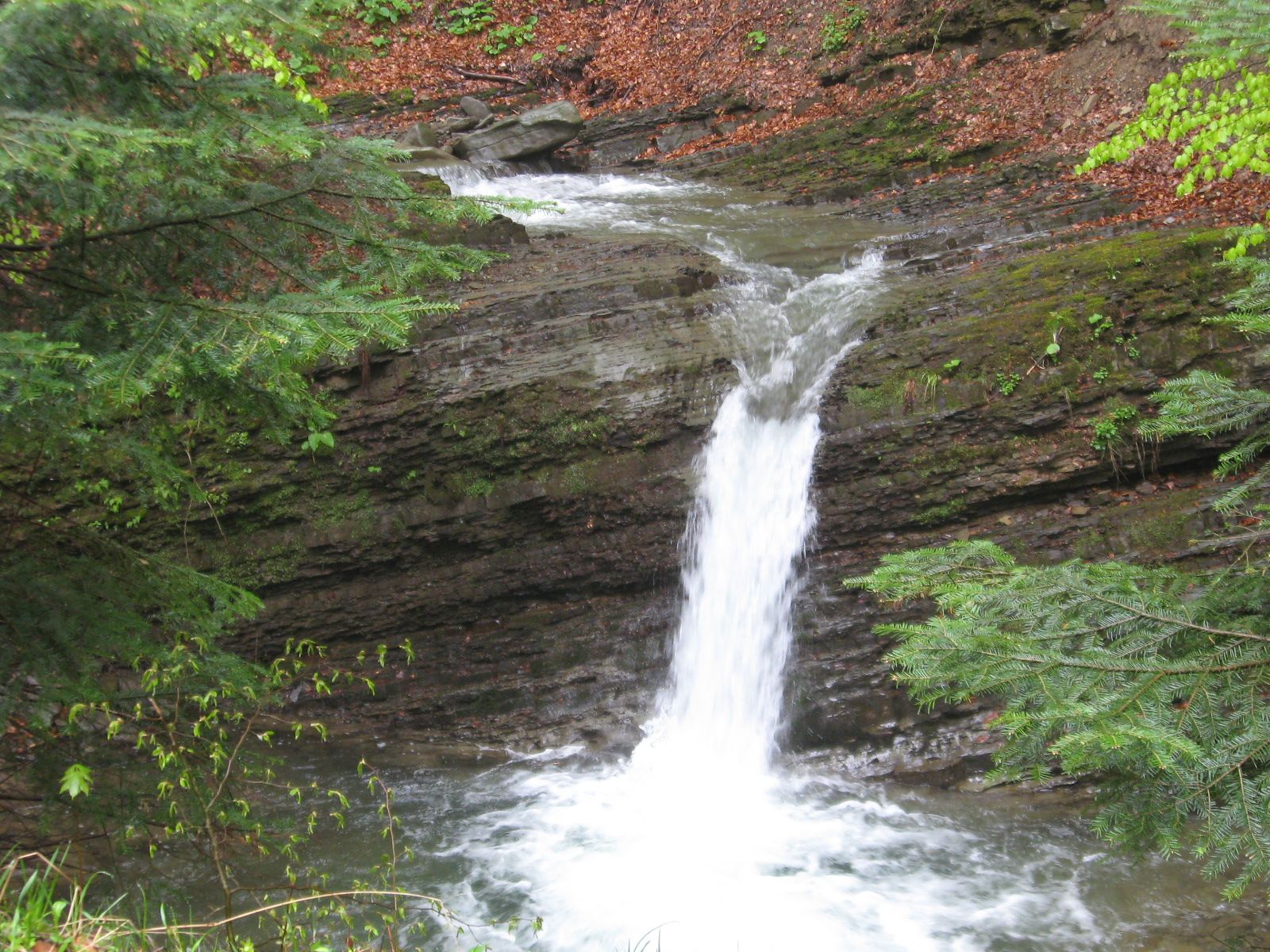 Лумшорські водоспади