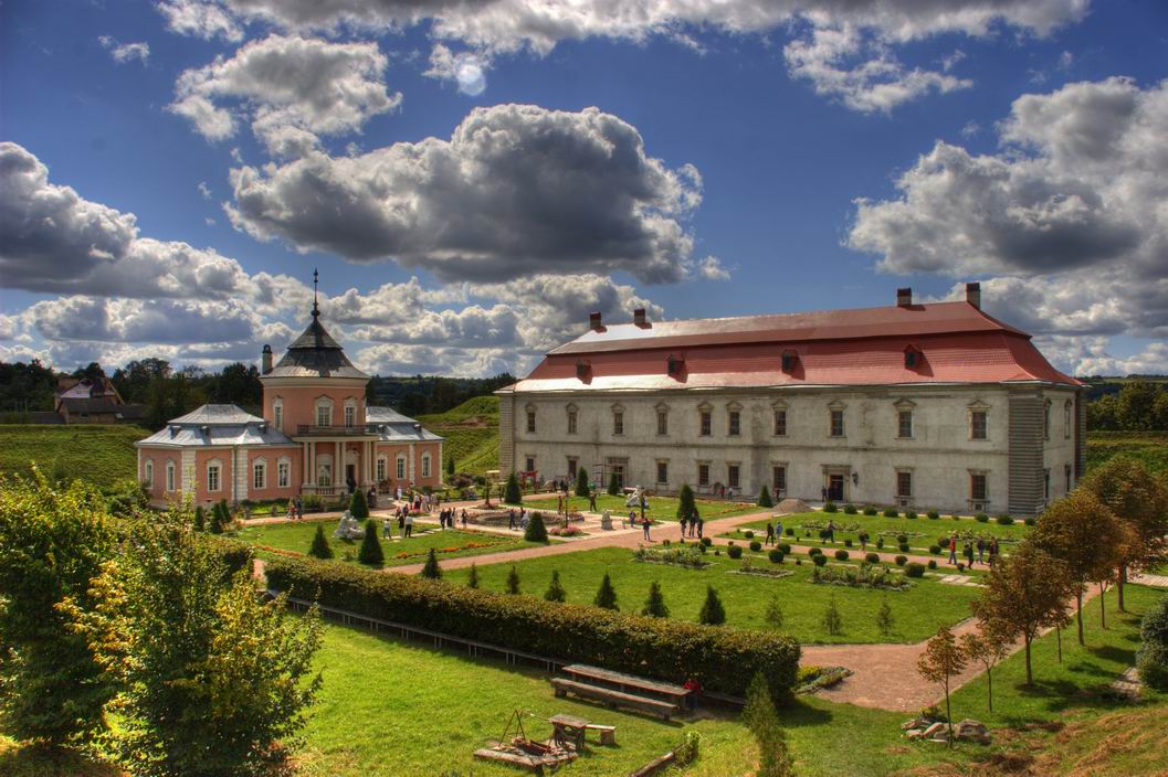 Музей-заповідник «Золочівський замок» — відділ Львівської галереї мистецтв, розташований у місті Золочеві, що в Львівській області.