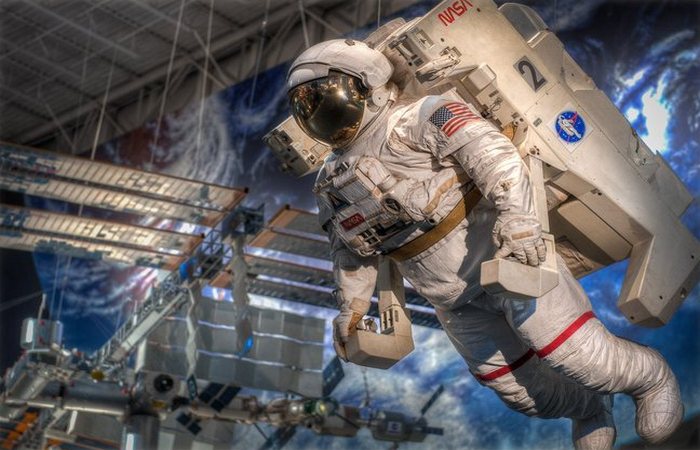 НАСА пропонує тури по космічному центру в Х'юстоні.