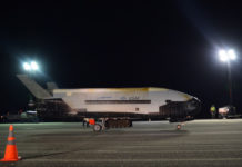 Секретний космічний Boeing X-37B приземлився після 780 днів на орбіті