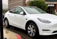 Tesla Model Y нарешті можна роздивитися наживо у всій красі