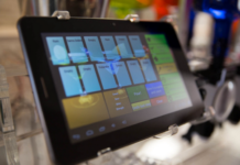 Виробник програмного забезпечення заблокував роботу 10 тисяч кафе і ресторанів у РФ