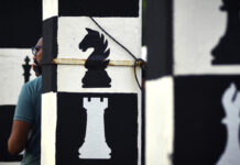 В росії робот із штучним інтелектом зламав палець дитині