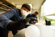 У США розробили сенсорну рукавичку з присосками як у восьминога (відео)