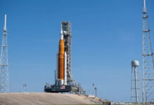 Сьогодні вдень NASA запустить у космос місячну ракету SLS з кораблем Orion