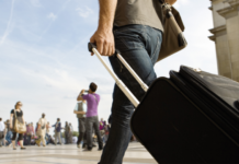 Більшість українців не хотіли б виїжджати за кордон на постійне місце проживання