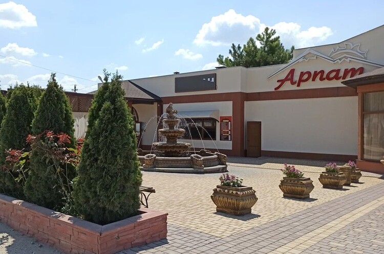 У Криму закрили ресторан, де увімкнули українську пісню - ВСВІТІ