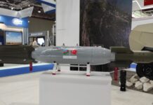 На оборонній виставці Азербайджан спільно з Туреччиною представили високоточну авіабомбу