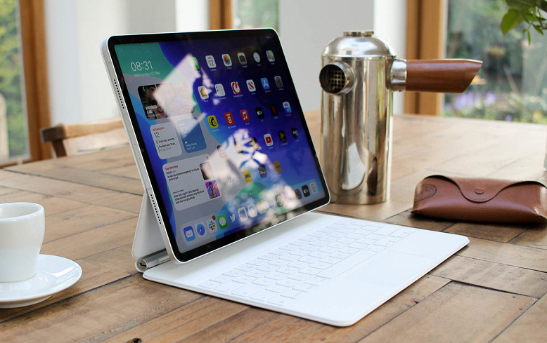 Apple розробляє величезний 16-дюймовий iPad - названі терміни виходу ...