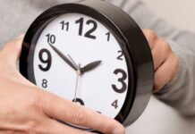 Українців попередили про перехід на зимовий час: коли переводити годинник