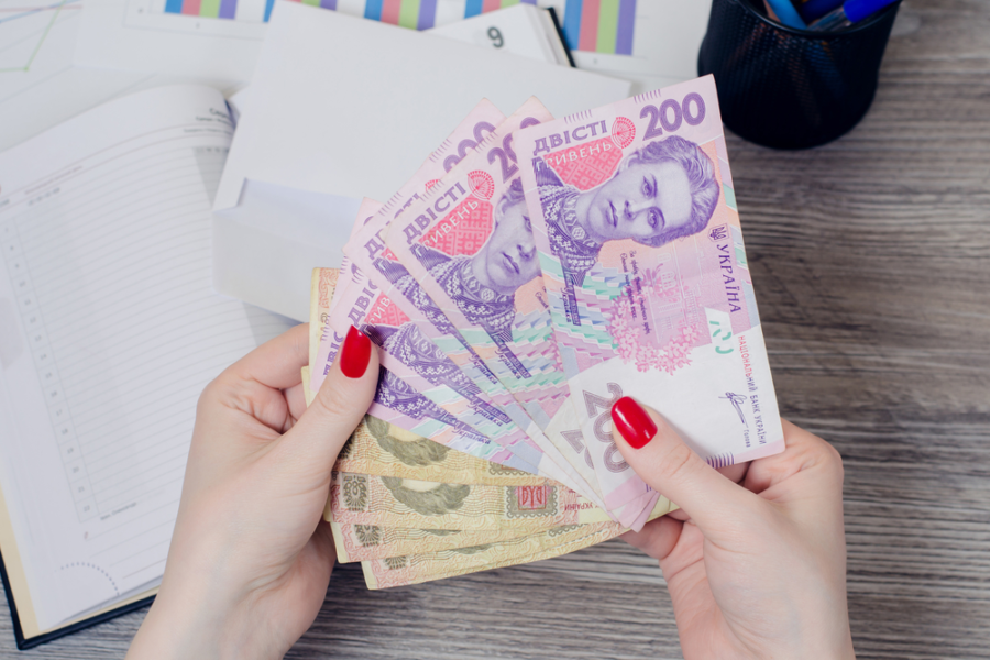 Лише кожен п’ятий українець заробляє, як до війни - ВСВІТІ