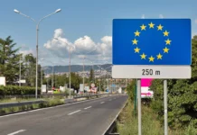 Нові правила перетину кордону з ЄС: що чекає на українців вже з жовтня