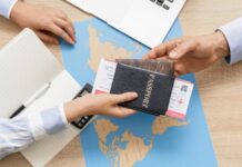 Чи підходить банківська страховка для виїзду за кордон